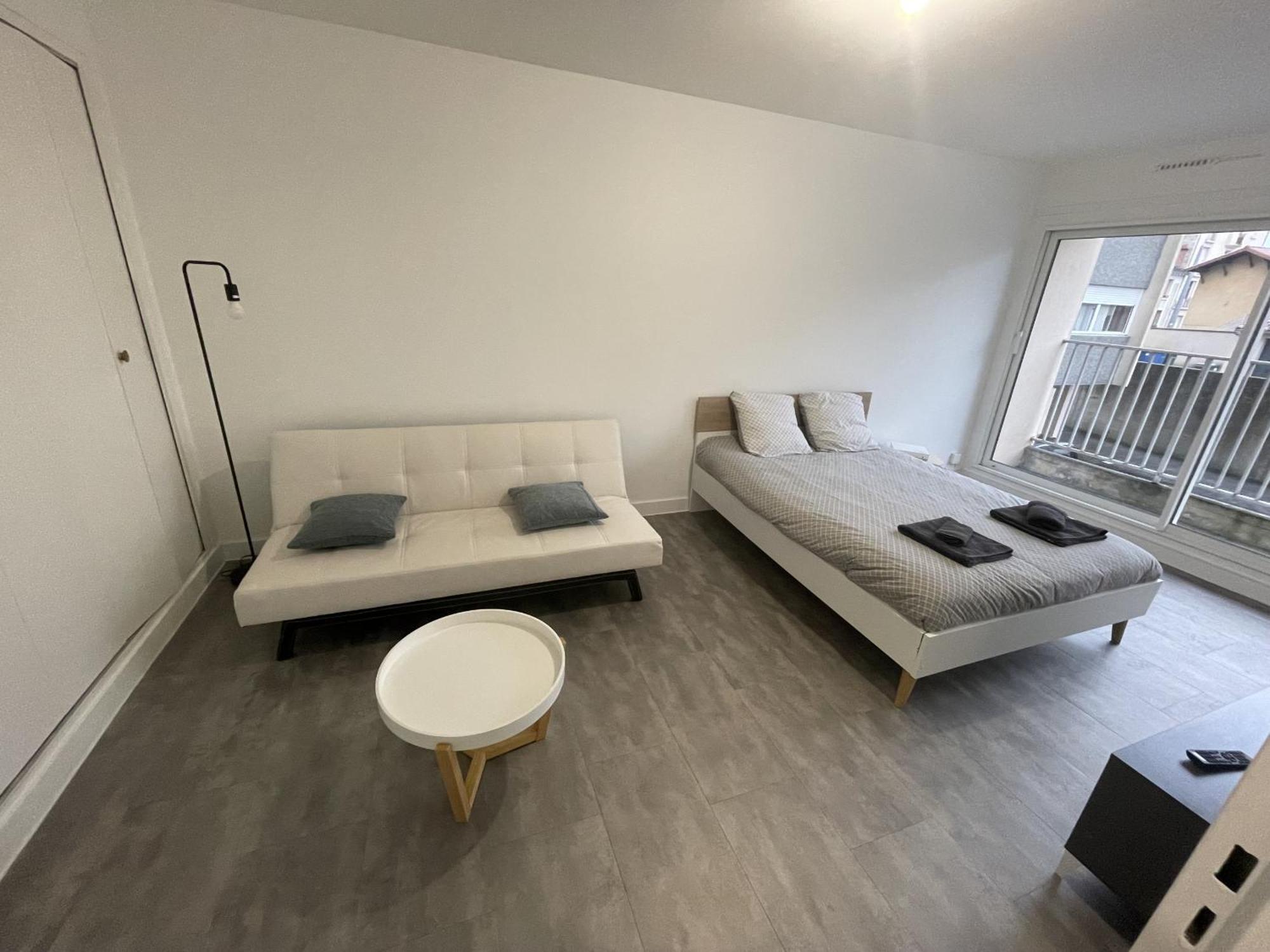 Logement Neuf A Proximite Du Centre Ville Avec Parking Limoges Exteriér fotografie
