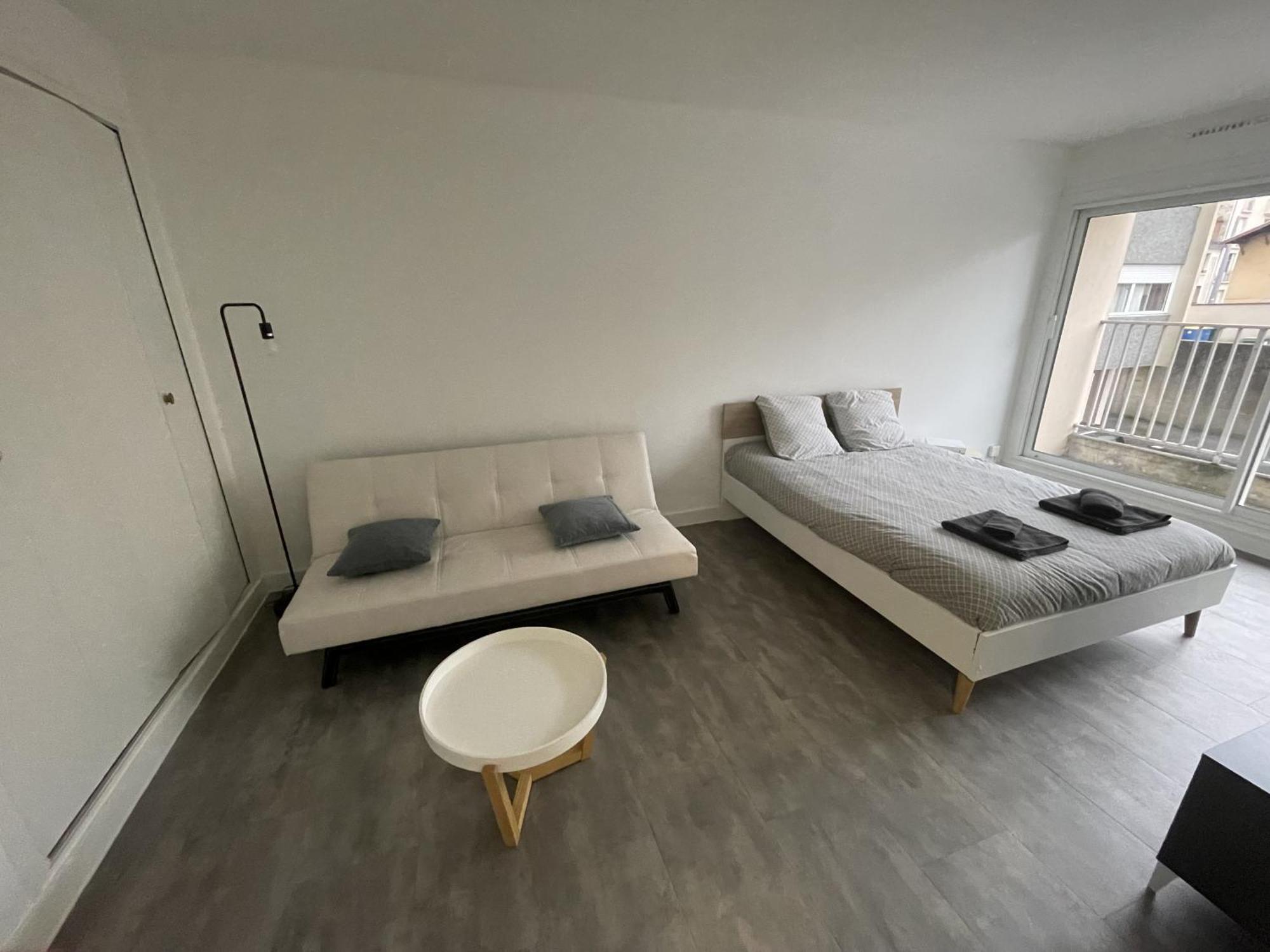 Logement Neuf A Proximite Du Centre Ville Avec Parking Limoges Exteriér fotografie