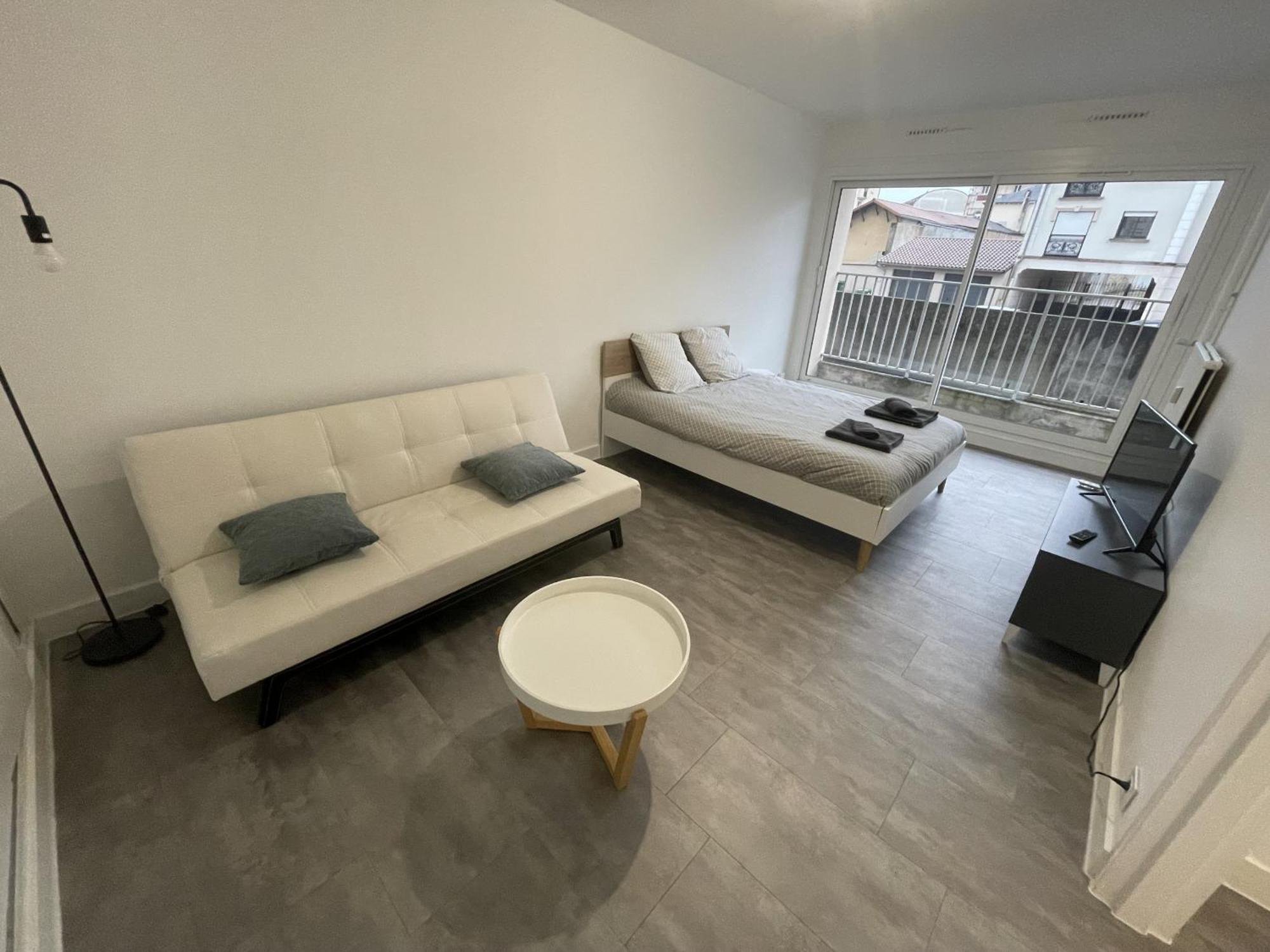 Logement Neuf A Proximite Du Centre Ville Avec Parking Limoges Exteriér fotografie